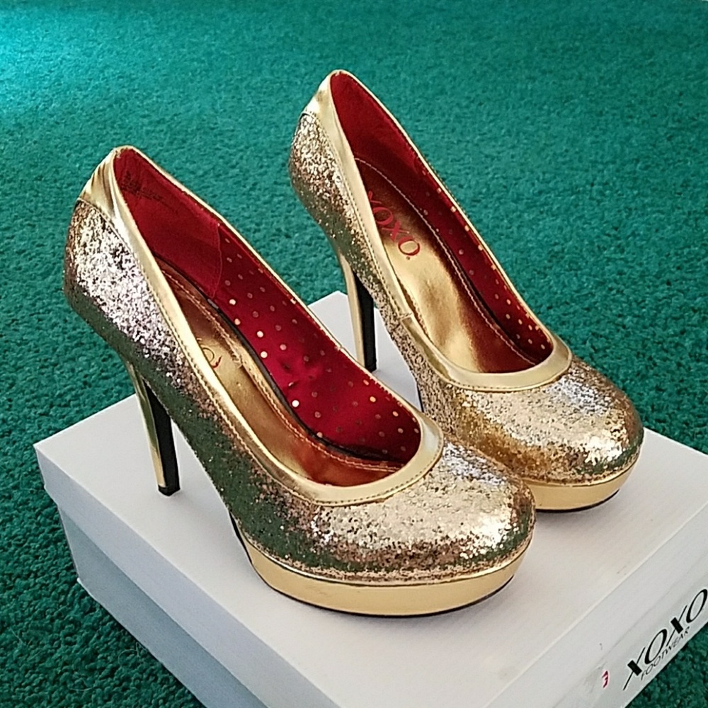 XOXO platform heels